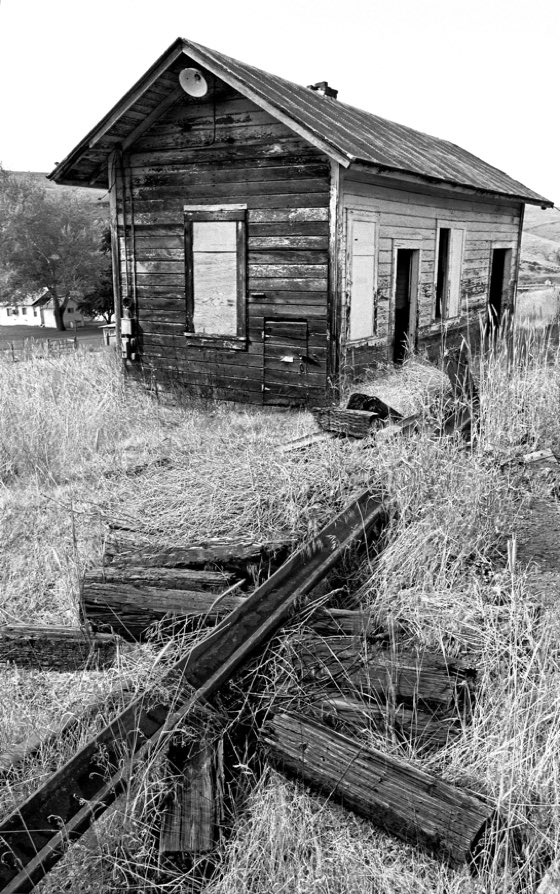 Palouse railroad, Hay WA, Hay Wash., Palouse train, Hay WA train depot, Hay Wash. train depot, Palouse wheat field, Palouse wheat farm, Nikon F5, Jeff King Photography