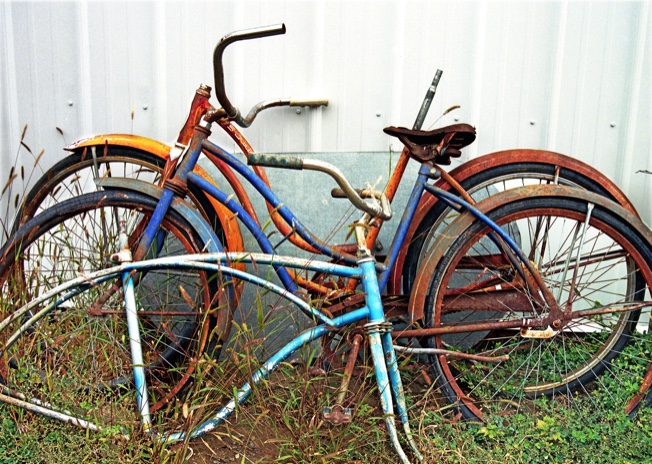 Schwinn bikes, old Schwinn bikes, The Sixties, rusty bicyclesw, Waterville Wash., Waterville WA, Waterville Plateau, Jeff King Photography, Mamiya 645 Pro, Kodak Portra 400, kid bike