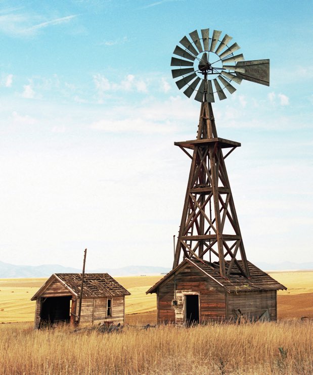 Waterville Plateau windmill, Waterville Plateau wheat farm, Jeff King Photography, Mamiya 645 Pro, Kodak Portra 400