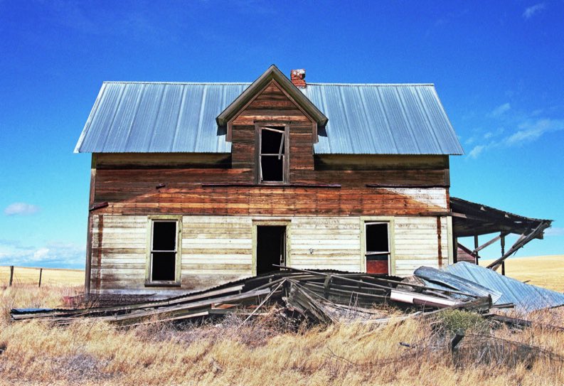 Waterville Plateau, Waterville WA, Waterville Wash., Waterville wheat farm, Waterville farmhouse, Farmer WA, Farmer Wash., Mamiya 645 Pro, Kodak Portra 400