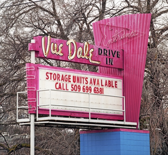 Vue Dale Drive In, Wenatchee WA, Vue Dale Drive In Wenatchee, Wenatchee Wash., Drive In sign, Kodak Ektar 100, Jeff King Photography, Mamiya 645 Pro