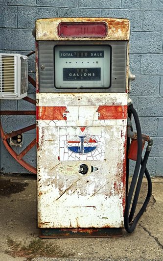 Wenatchee gas pump, Wenatchee gas station, Wenatchee WA, Wenatchee Wash., iPhone 16 Pro, Jeff King Photography