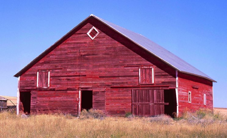 Abandoned barn on the Waterville Plateau, red barn on the Waterville Plateau, Jeff King Photography, Fuji Provia 100F film